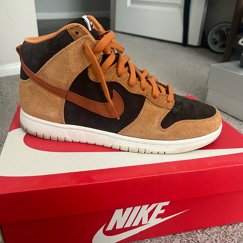 Nike Men's High-Top Sneakers - dark curry